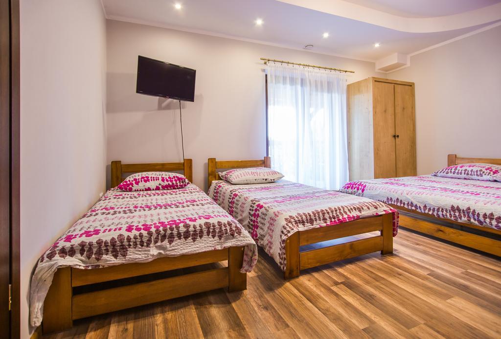 Bialy Bor Widok Na Gory I Zalew Solinski 530-487-636